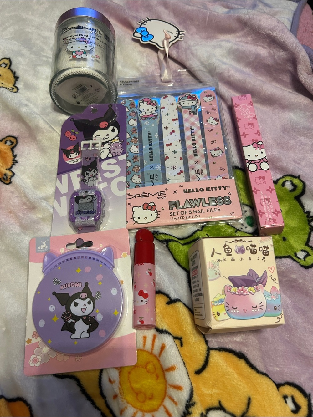 Hello Kitty & Kuromi  mixed lot beauty and others - Pink, Purple, Blue